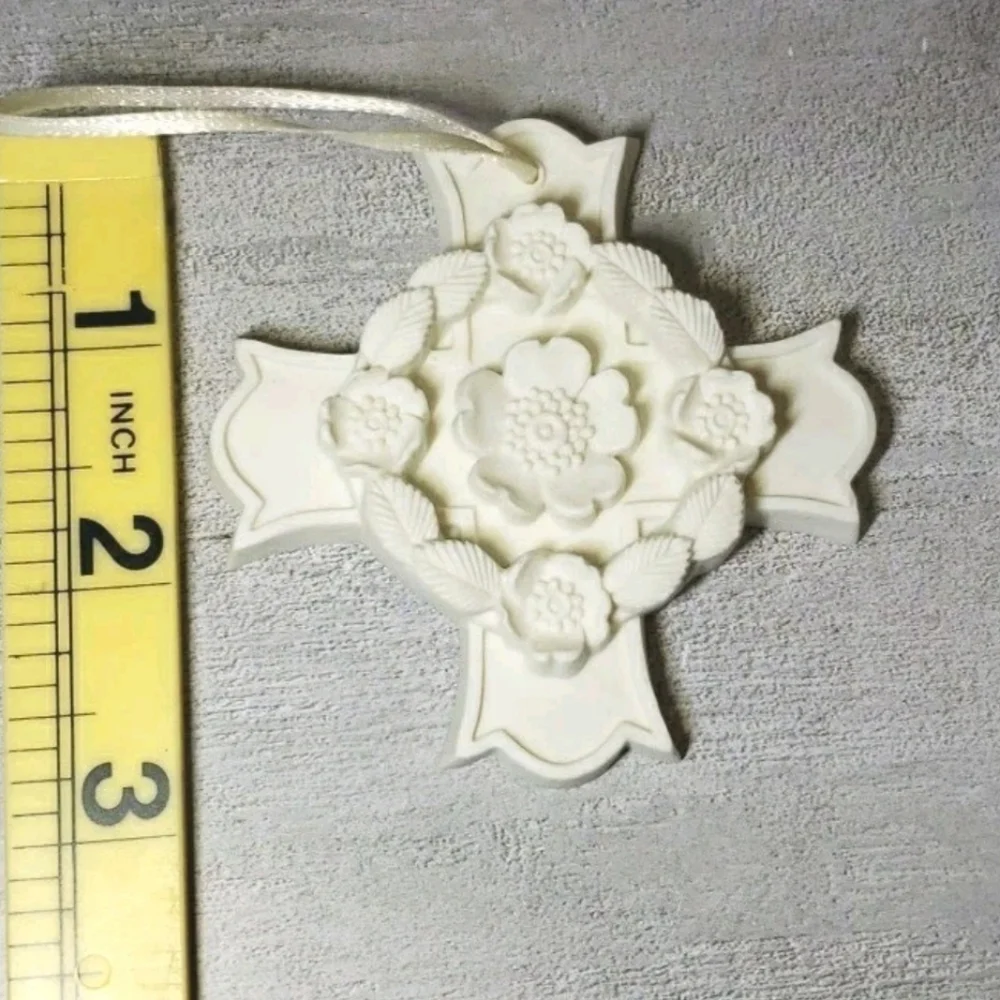Vtg Margaret Furlong Blooms Of Hope Ornament Bisque Cross Floral Easter